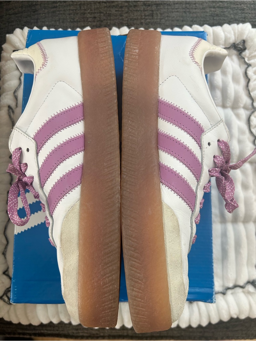 Adidas Samba White Sneakers with Pink Stripes and Laces - Picture 4 of 7